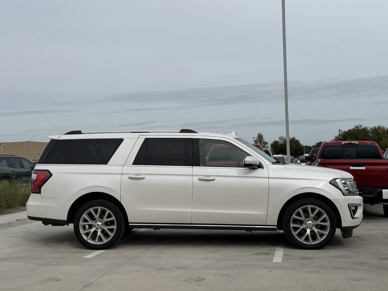 Used 2018 Ford Expedition Max Limited w/ Equipment Group 302A RWD image 3