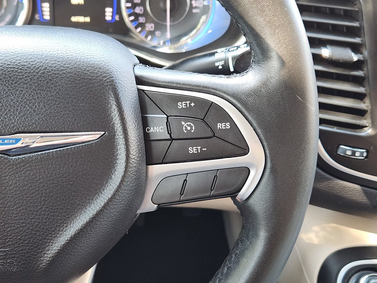 Used 2017 Chrysler 200 Limited Platinum FWD image 48
