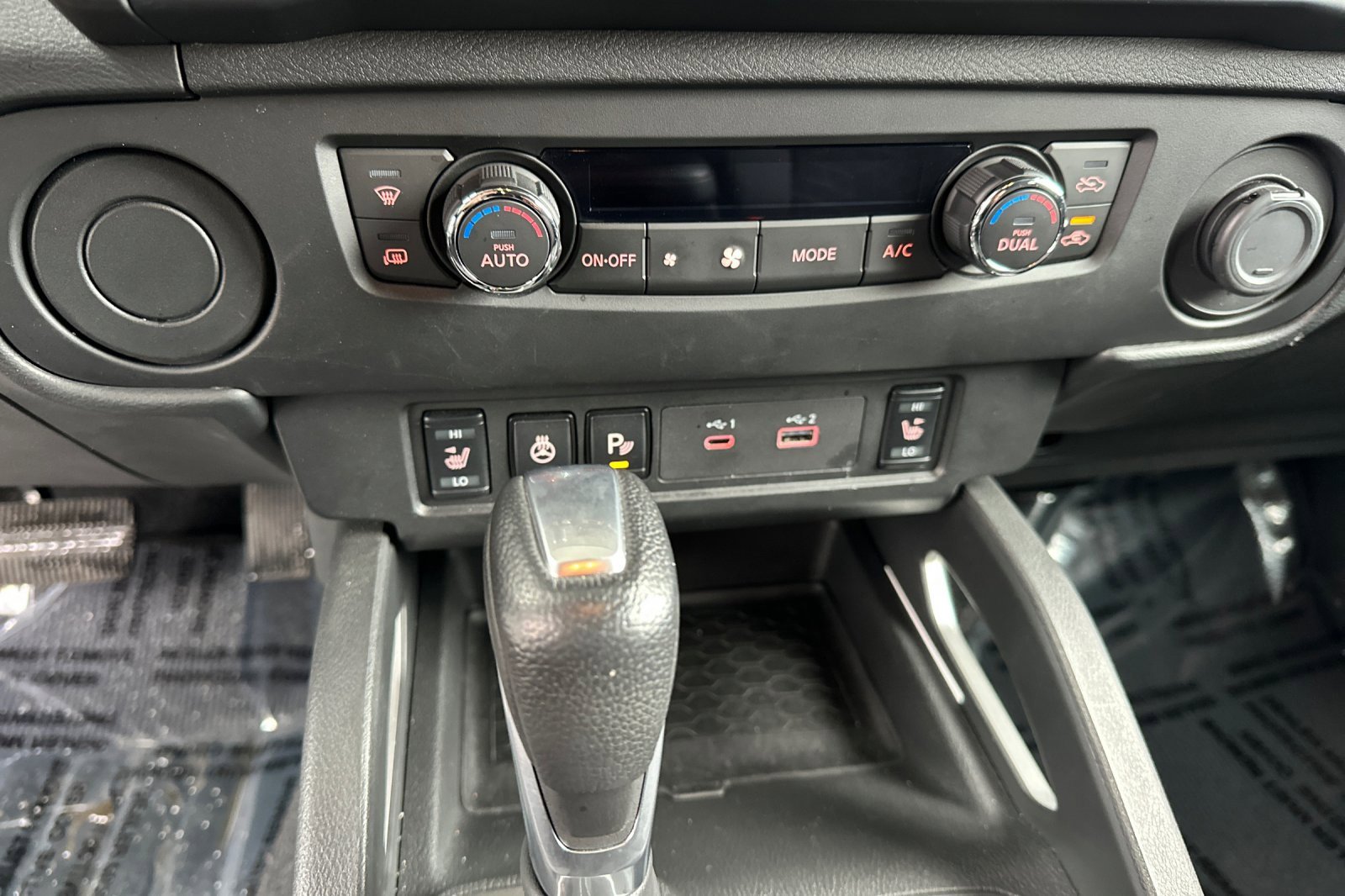 Used 2025 Nissan Frontier SV w/ SV Convenience Package image 21