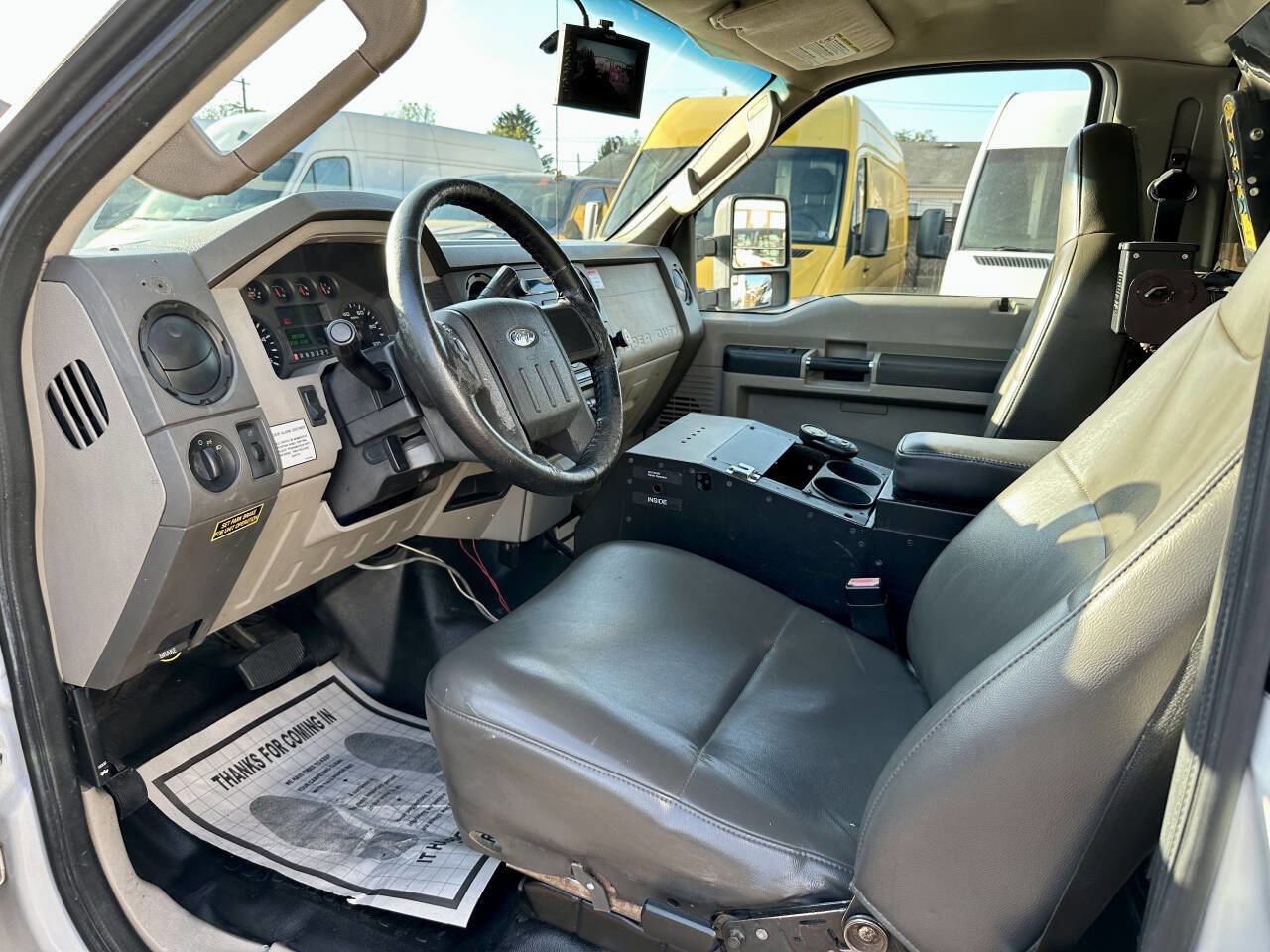 Used 2009 Ford F550 2WD Regular Cab Super Duty image 11