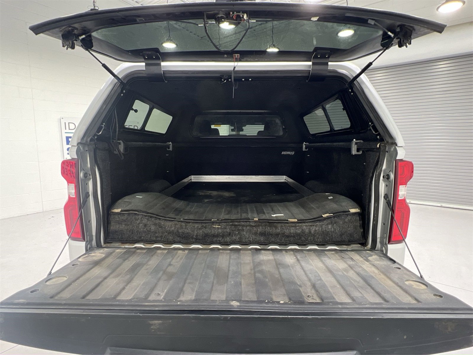 Used 2022 Chevrolet Silverado 1500 LTZ w/ Z71 Off-Road Package image 23