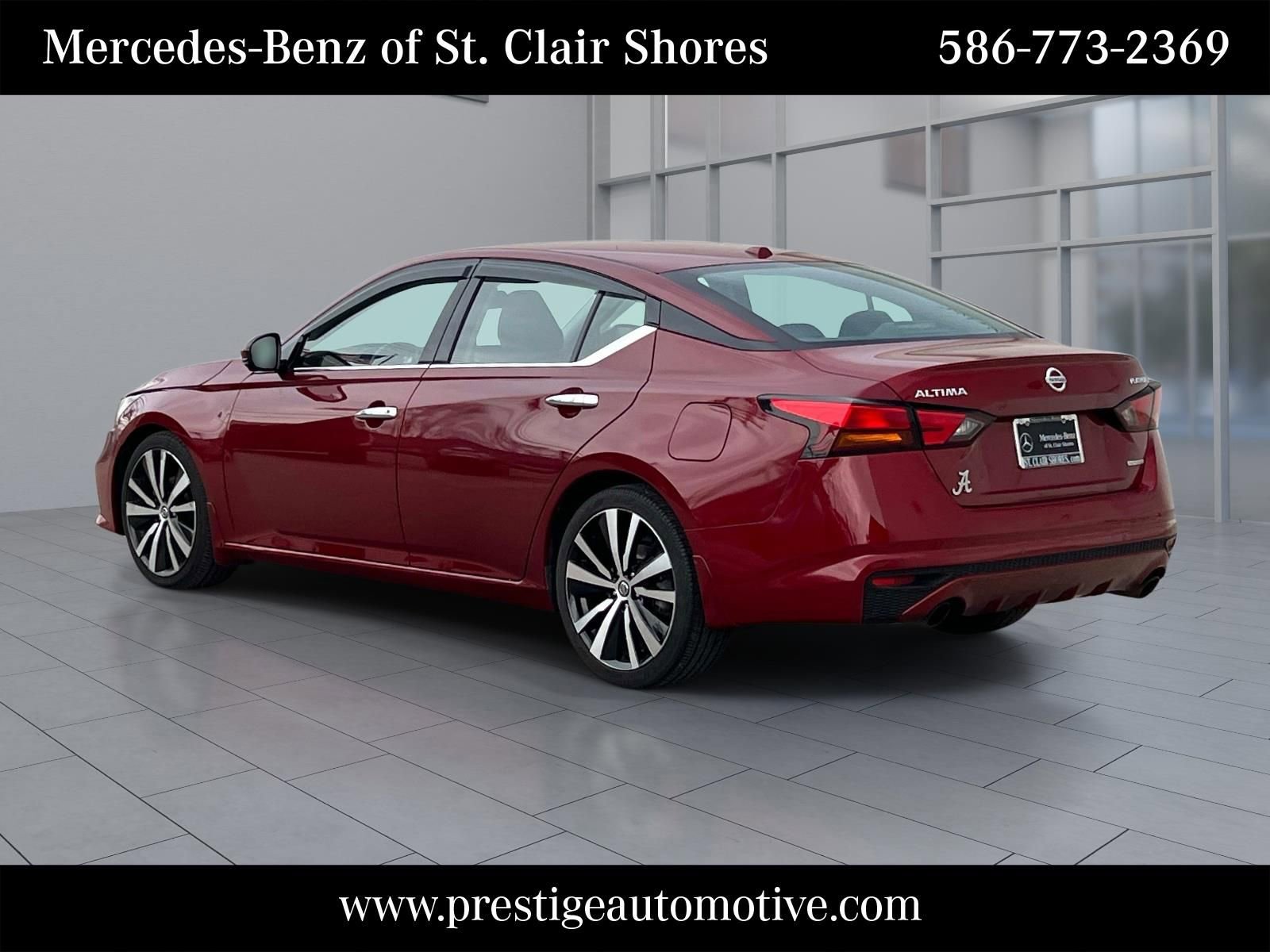Used 2020 Nissan Altima 2.0 Platinum FWD image 3