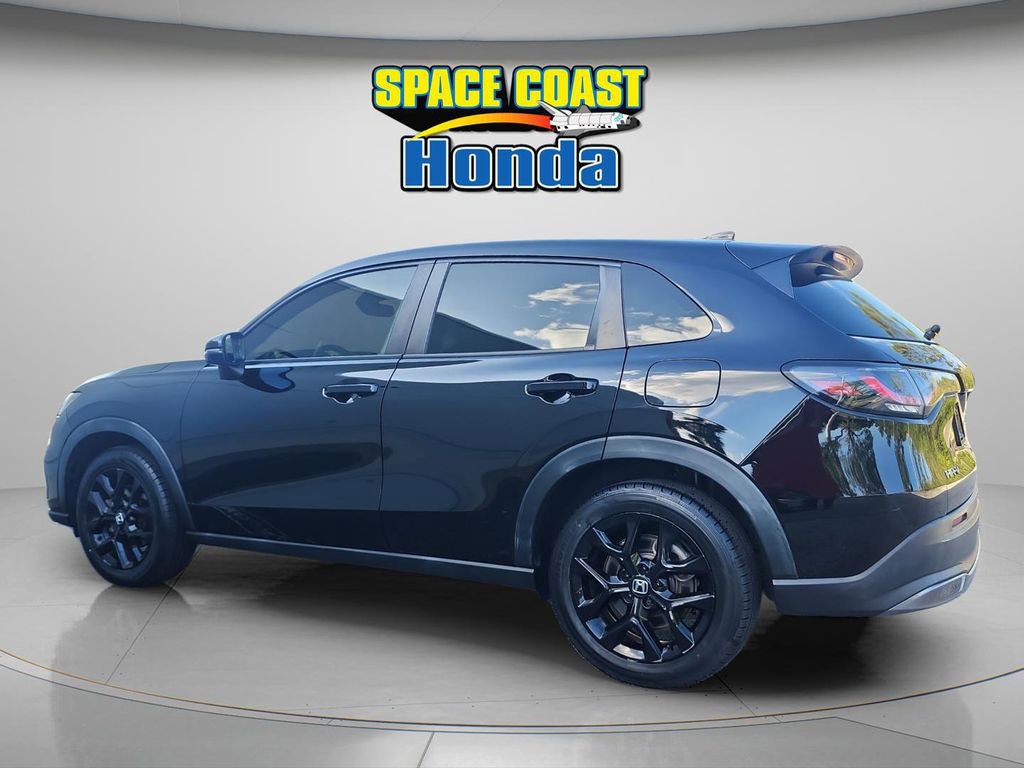 Used 2023 Honda HR-V Sport image 10