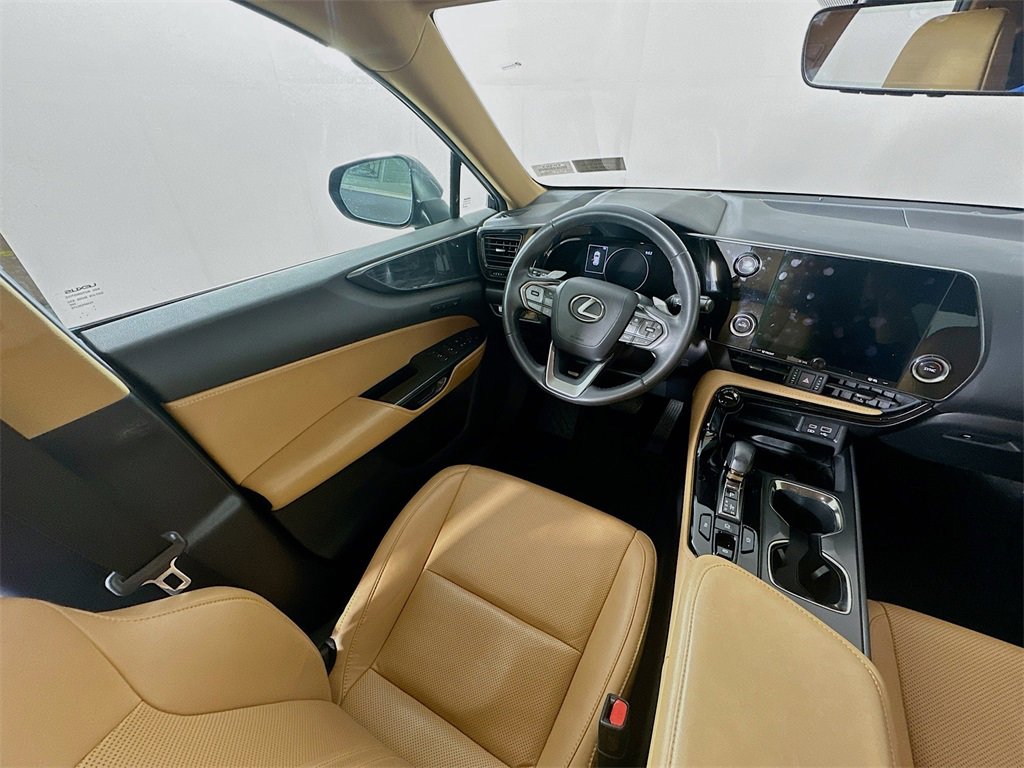 Used 2023 Lexus NX 250 FWD image 9