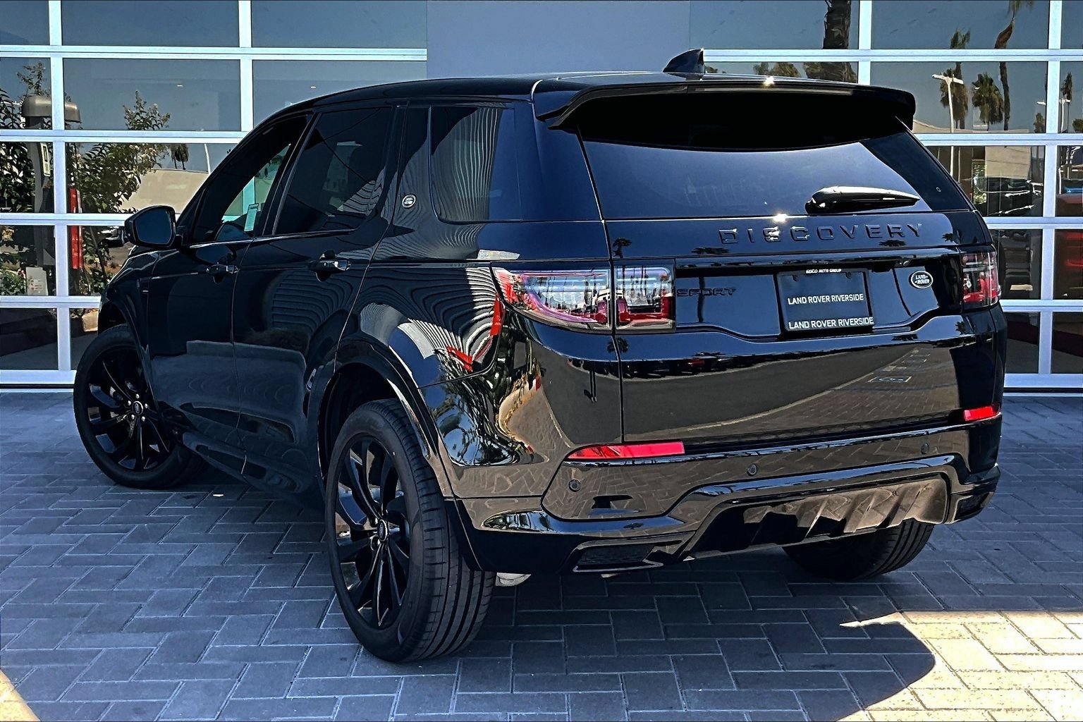 Used 2022 Land Rover Discovery Sport S R-Dynamic AWD/4WD image 12