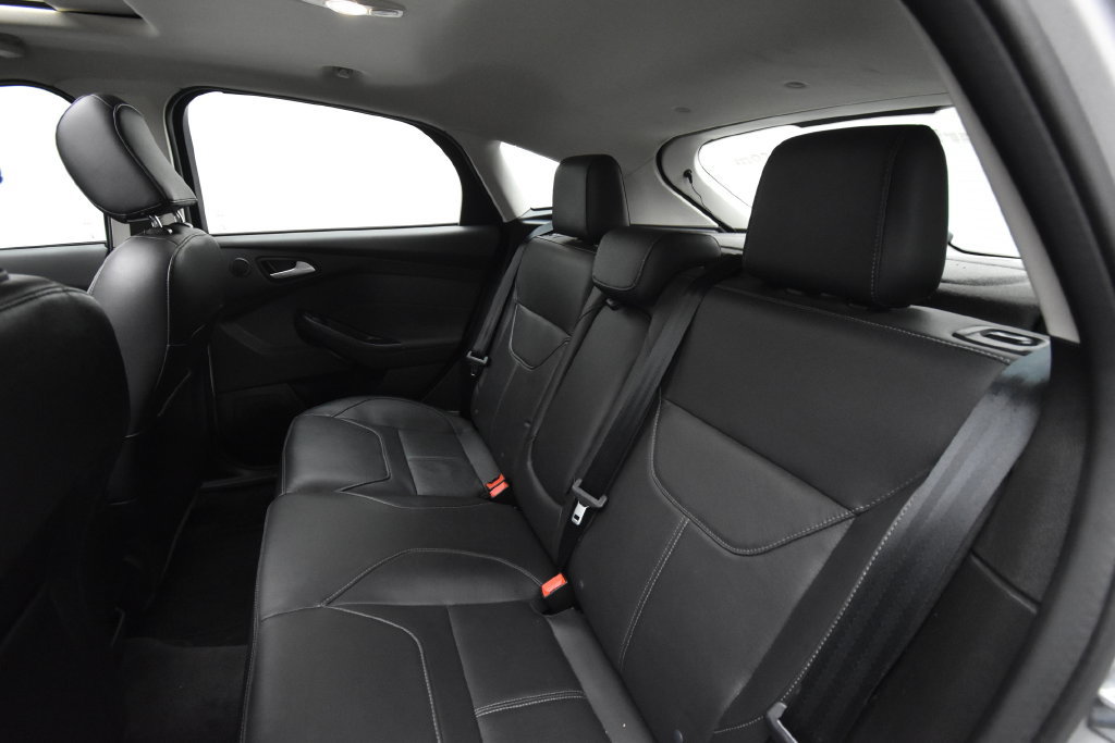 Used 2018 Ford Focus Titanium FWD image 19