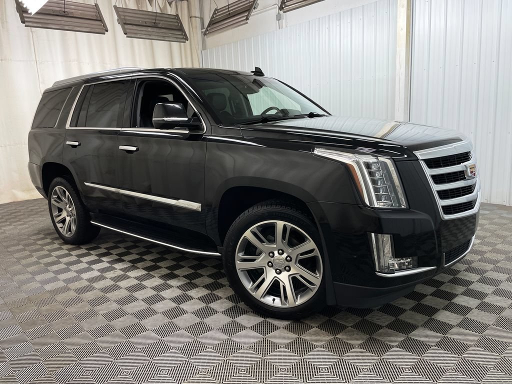 Used 2017 Cadillac Escalade Luxury AWD/4WD image 55