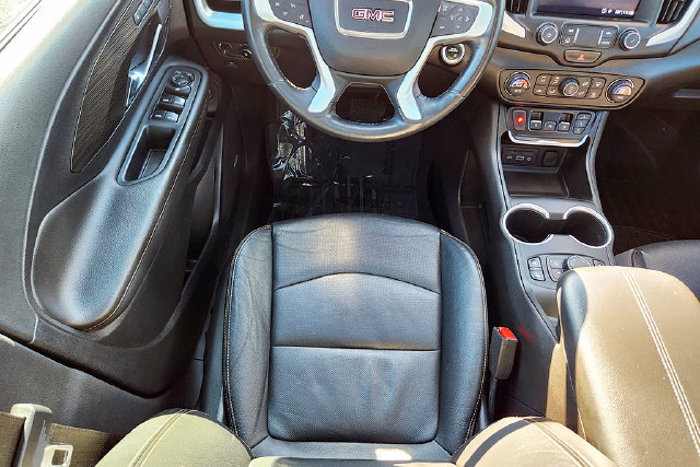 Used 2020 GMC Terrain SLT w/ Preferred Package AWD/4WD image 19