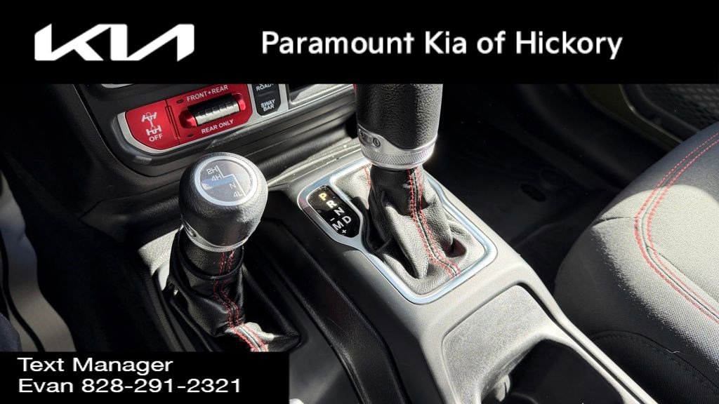 Used 2022 Jeep Wrangler Unlimited Rubicon w/ Cold Weather Group image 12