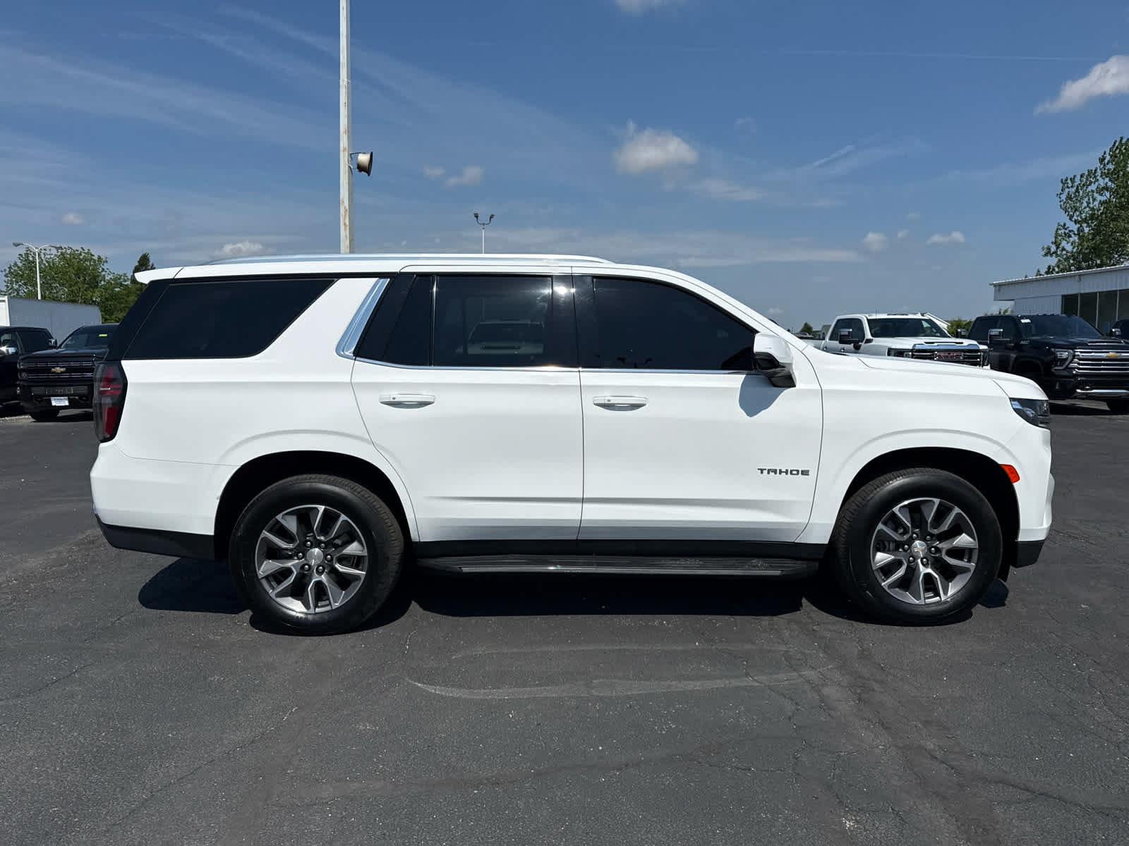 Certified 2023 Chevrolet Tahoe LT w/ Luxury Package AWD/4WD image 7