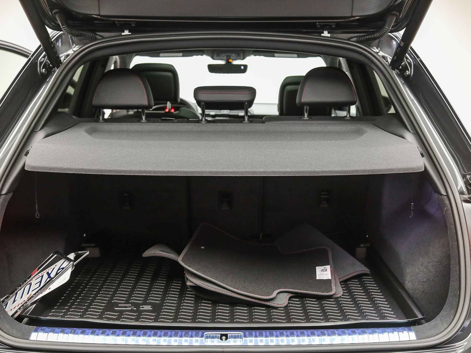 Certified 2025 Audi Q3 2.0T Premium Plus w/ Premium Plus Package AWD/4WD image 27