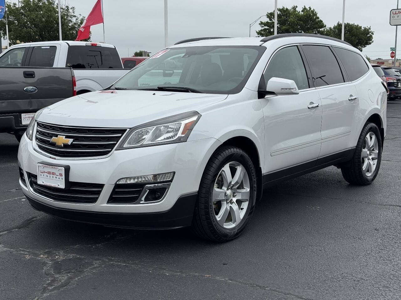 Used 2017 Chevrolet Traverse Premier FWD image 9