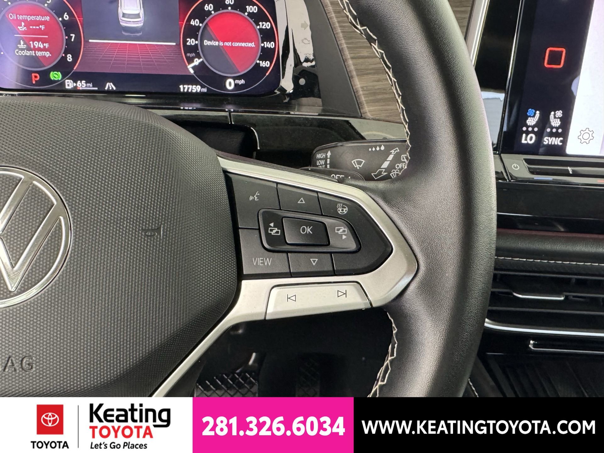 Used 2025 Volkswagen Atlas SEL AWD/4WD image 28