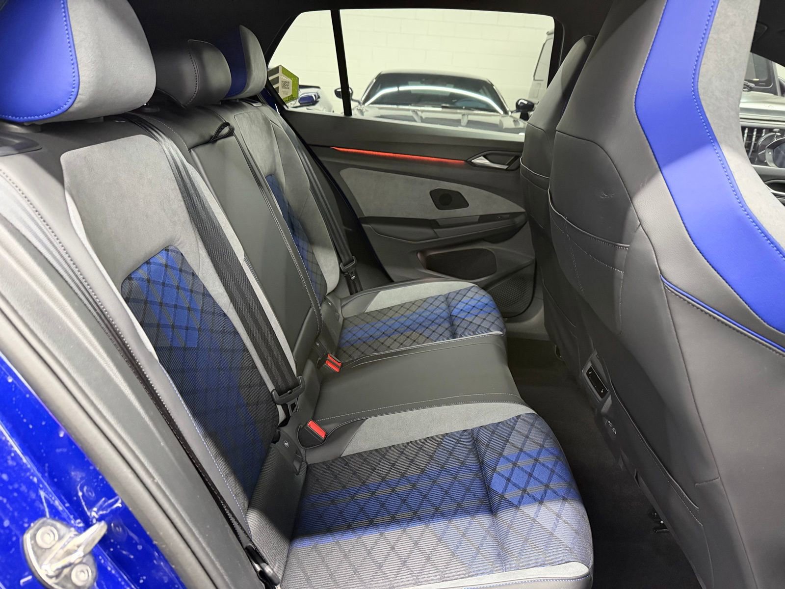 Used 2025 Volkswagen Golf w/ Euro Style Package image 23