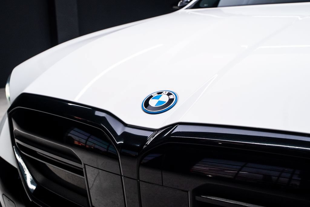 Used 2024 BMW i5 M60 AWD/4WD image 8