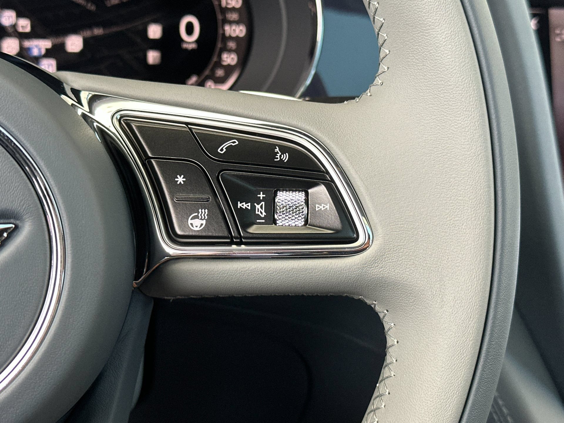 New 2026 Bentley Bentayga Extended Wheelbase AWD/4WD image 29