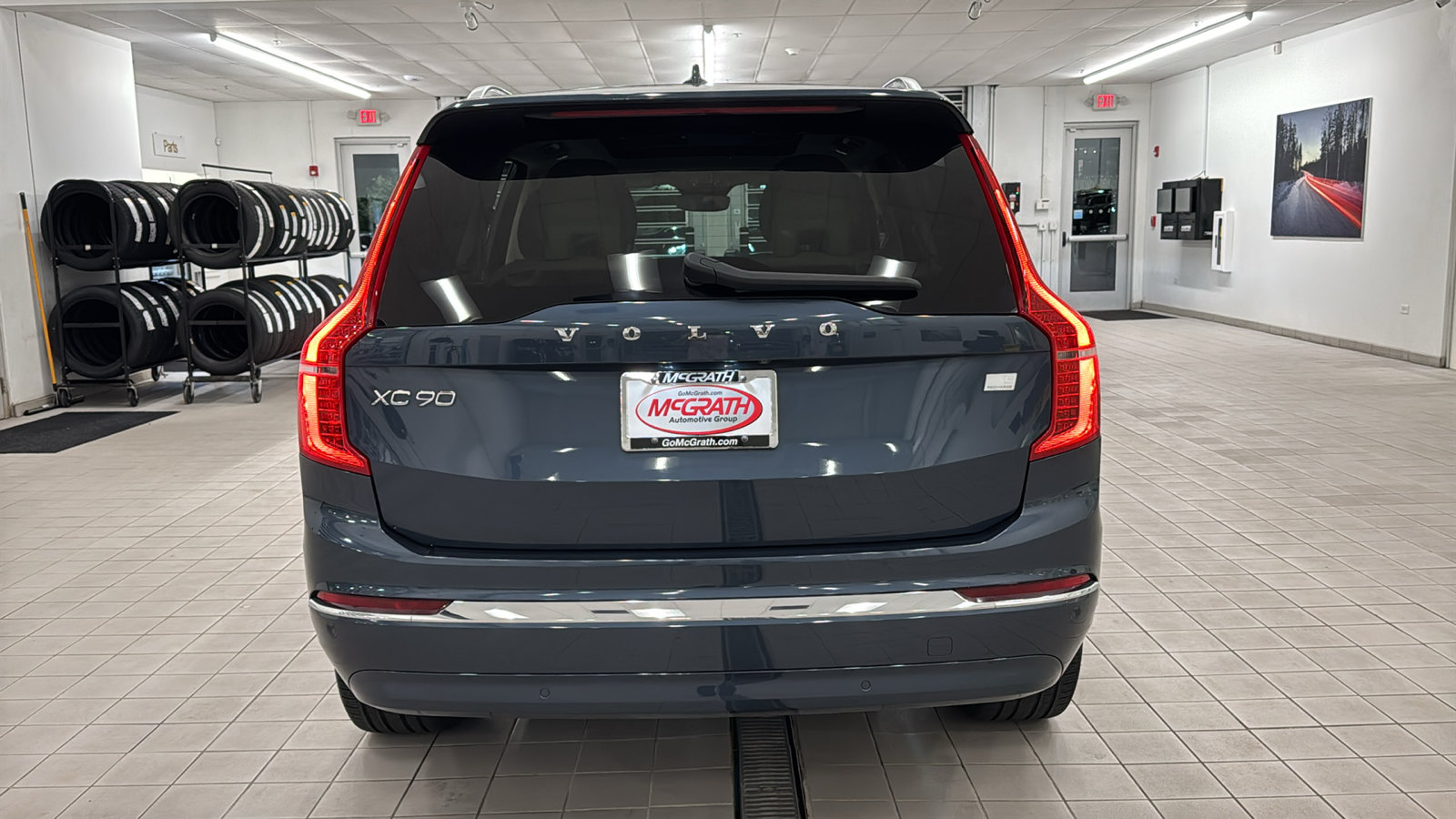 Used 2024 Volvo XC90 T8 Plus AWD/4WD image 6