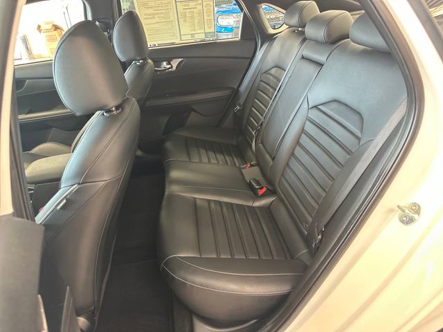 Used 2024 Kia Forte GT-Line w/ GT-Line Premium Package FWD image 6