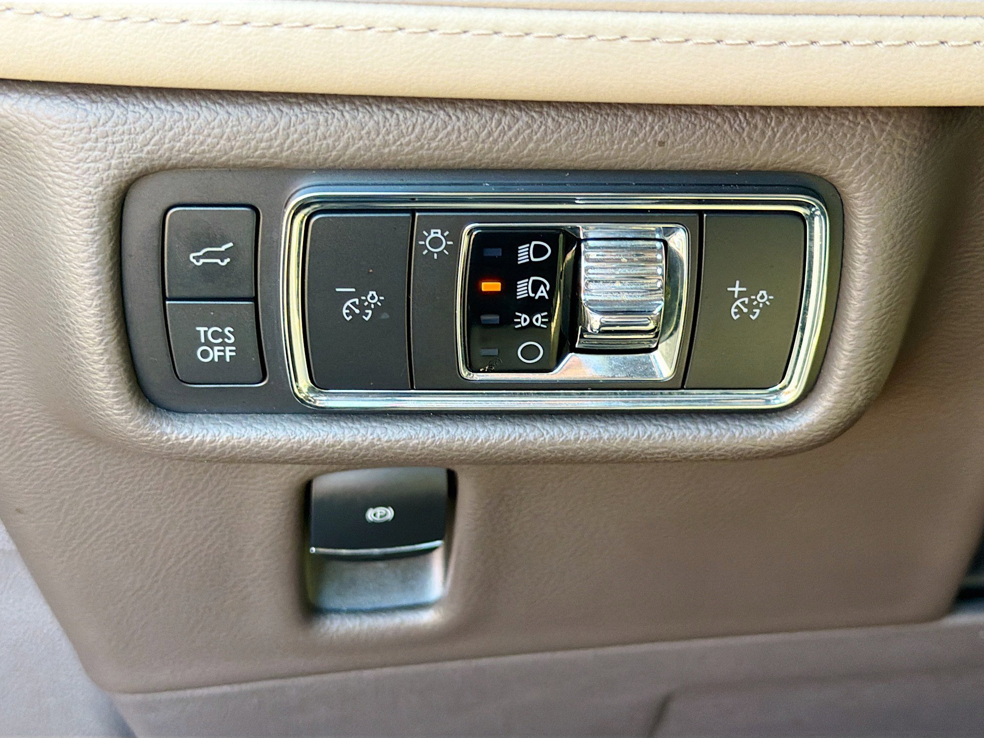 Used 2021 Lincoln Nautilus FWD image 32