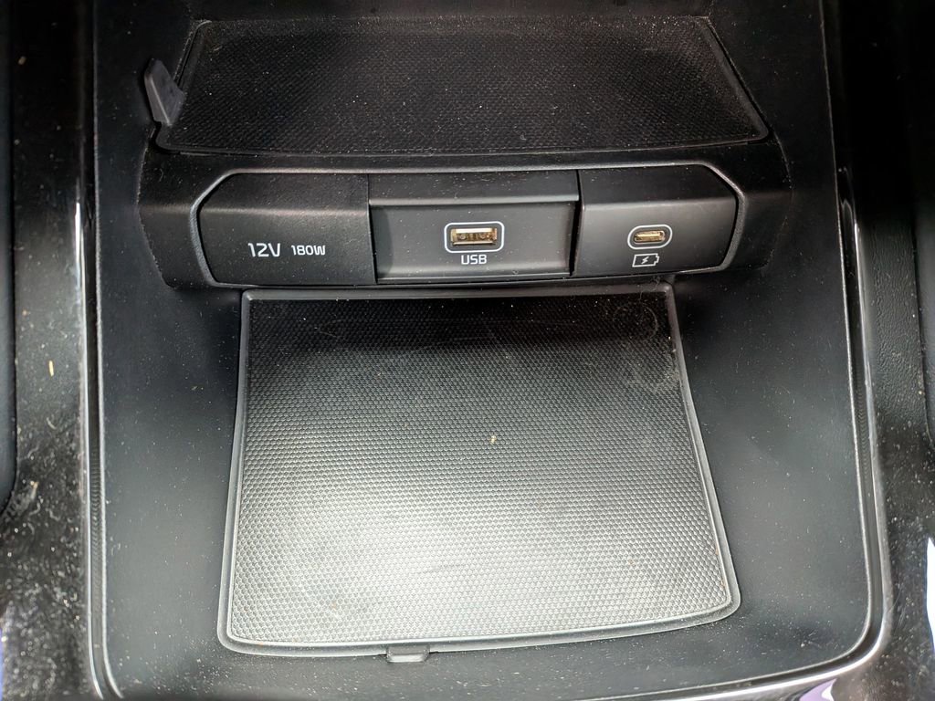 Used 2023 Kia Telluride LX image 24