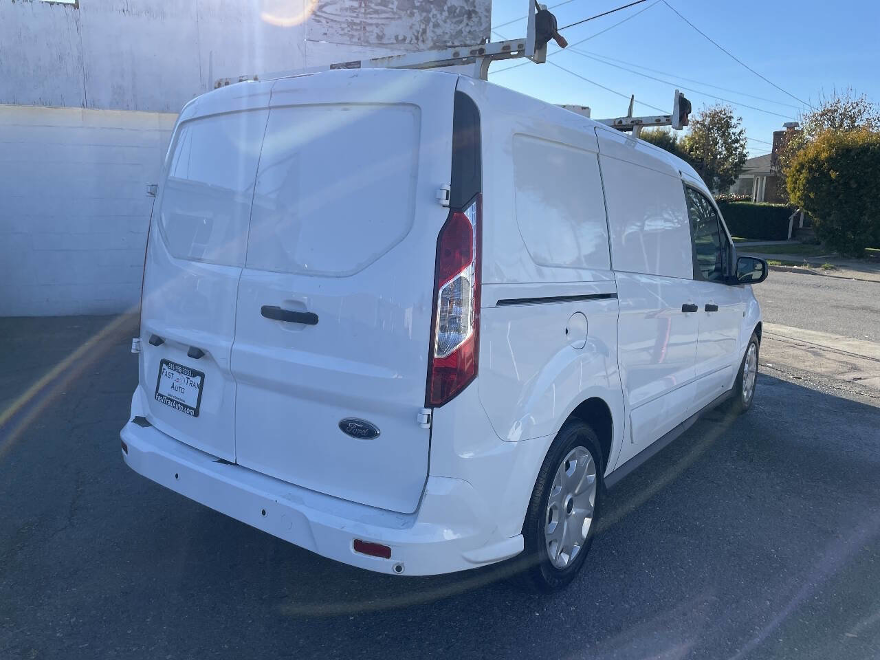 Used 2017 Ford Transit Connect XL image 4