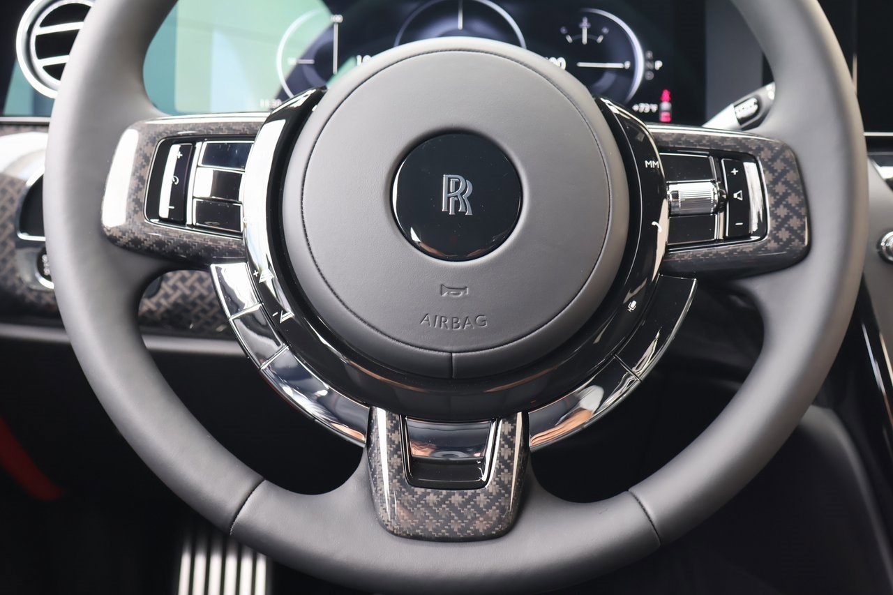 New 2026 Rolls-Royce Cullinan Black Badge image 30
