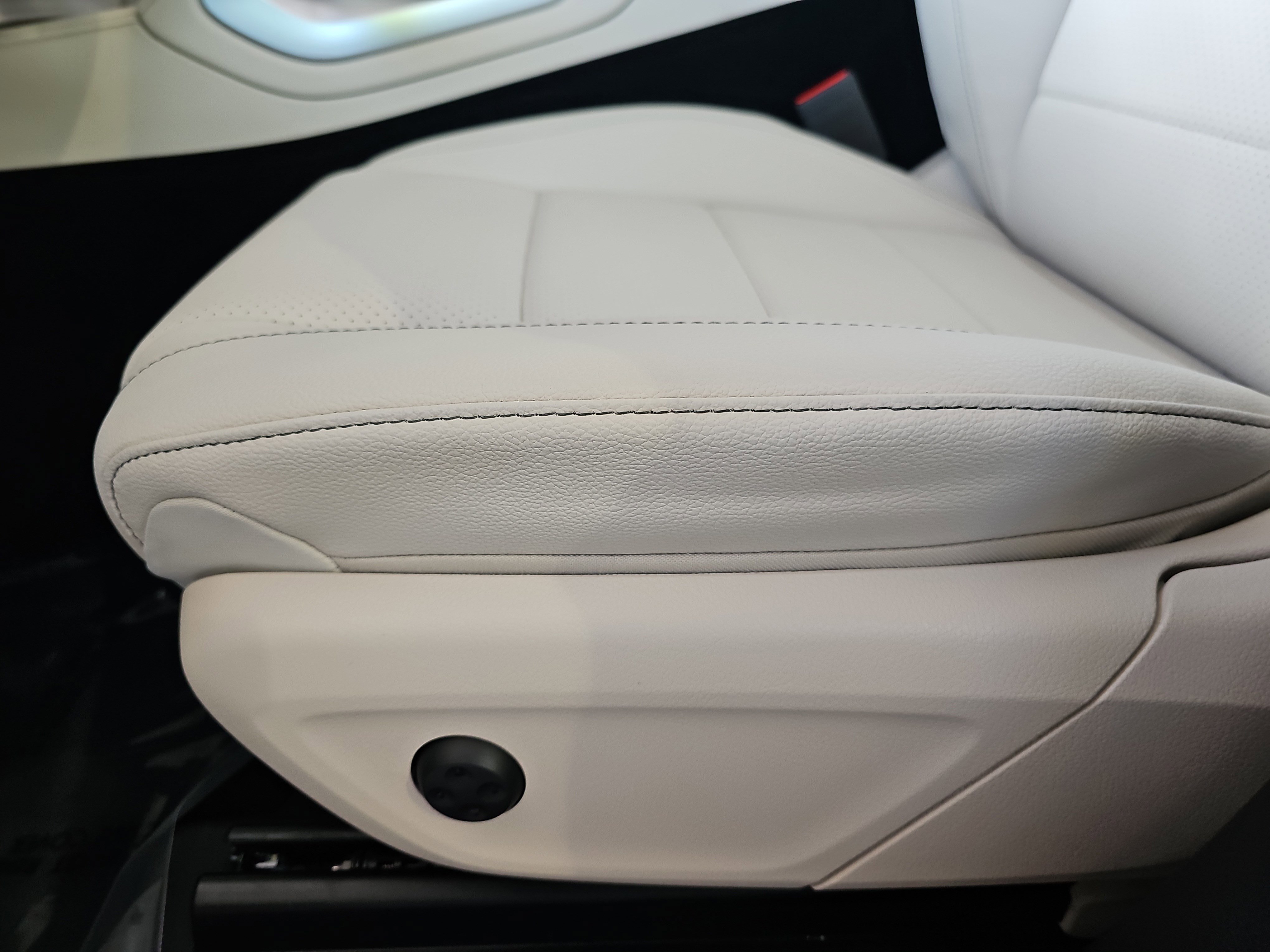 Certified 2026 Mercedes-Benz GLE 350 4MATIC image 30