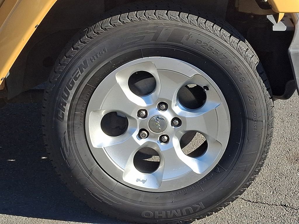 Used 2013 Jeep Wrangler Sahara w/ Dual Top Group image 8