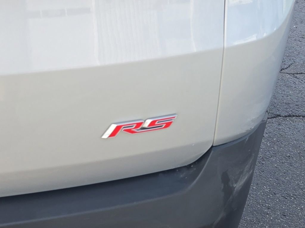 Used 2022 Chevrolet Traverse RS w/ LPO, Floor Liner Package AWD/4WD image 8