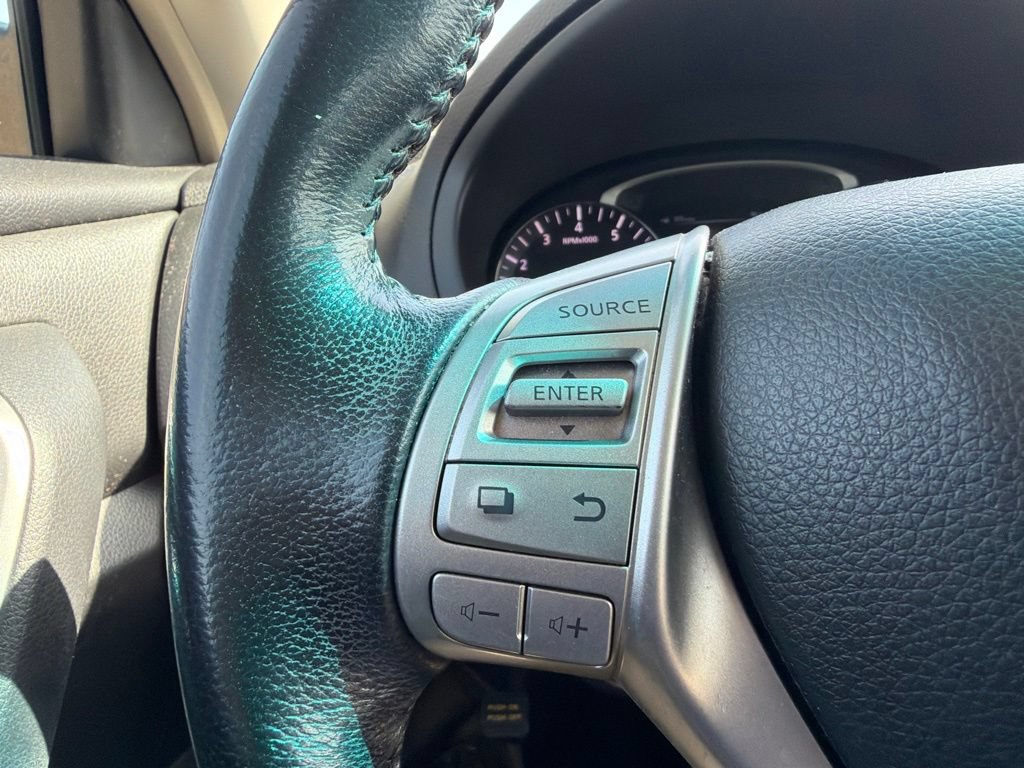 Used 2013 Nissan Altima 2.5 SV FWD image 19