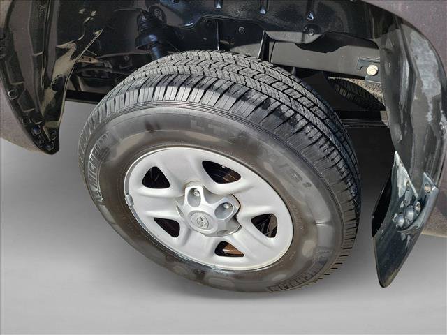 Used 2017 Toyota Tundra SR5 RWD image 12