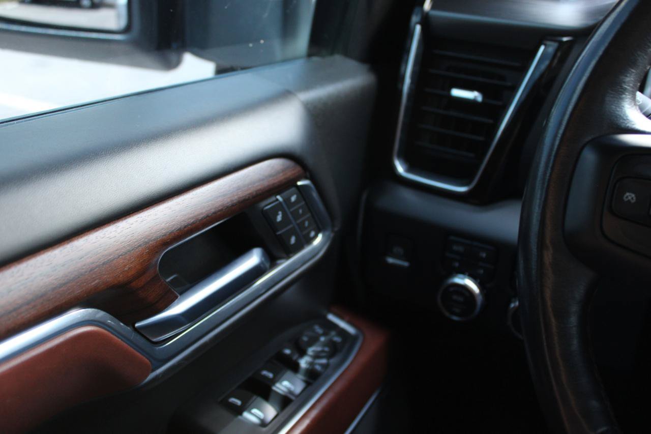 Used 2024 GMC Sierra 3500 Denali Ultimate AWD/4WD image 24
