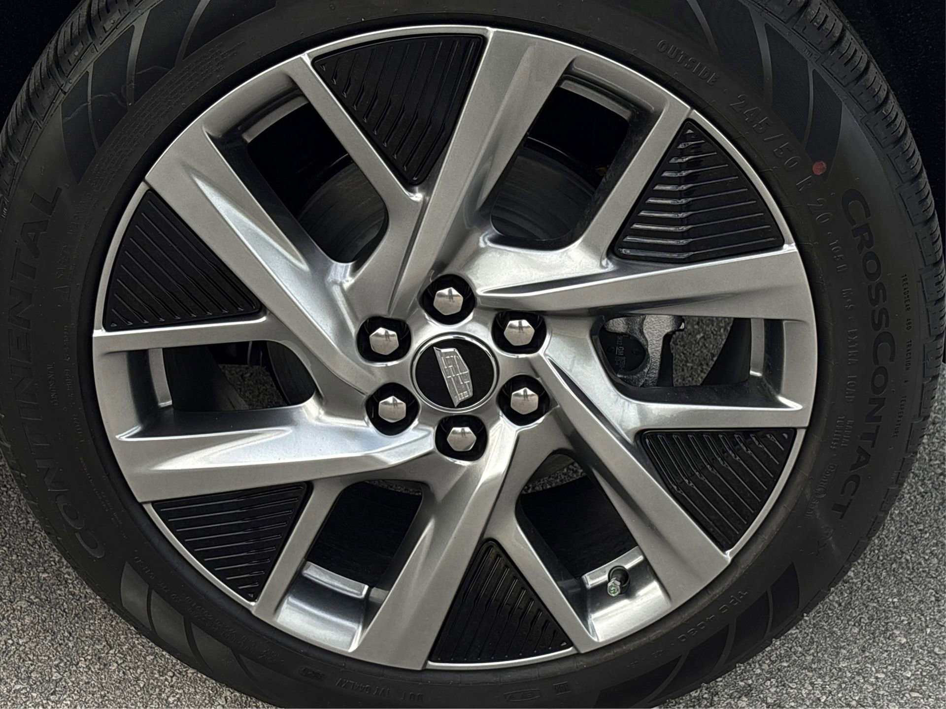 New 2026 Cadillac Optiq Luxury 1 image 13