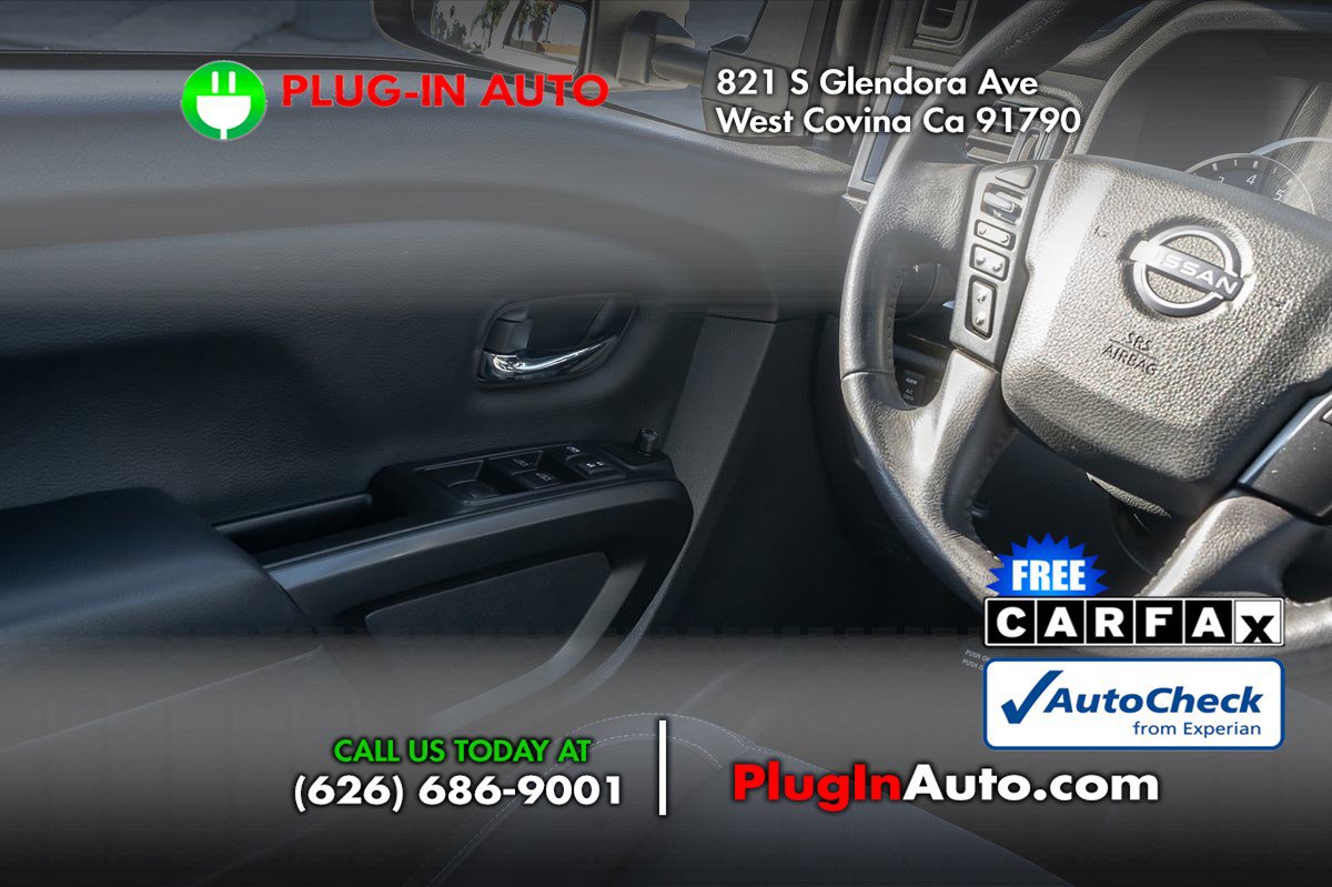 Used 2023 Nissan Titan SV w/ SV Convenience Package image 16