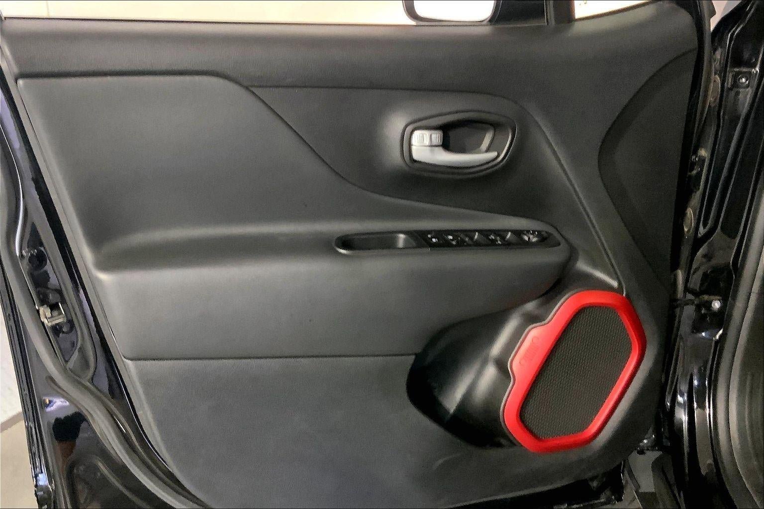 Used 2023 Jeep Renegade Trailhawk AWD/4WD image 24
