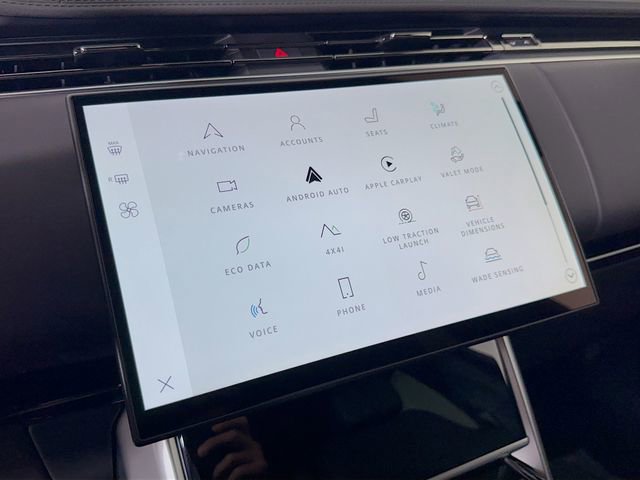 New 2026 Land Rover Range Rover SE image 15