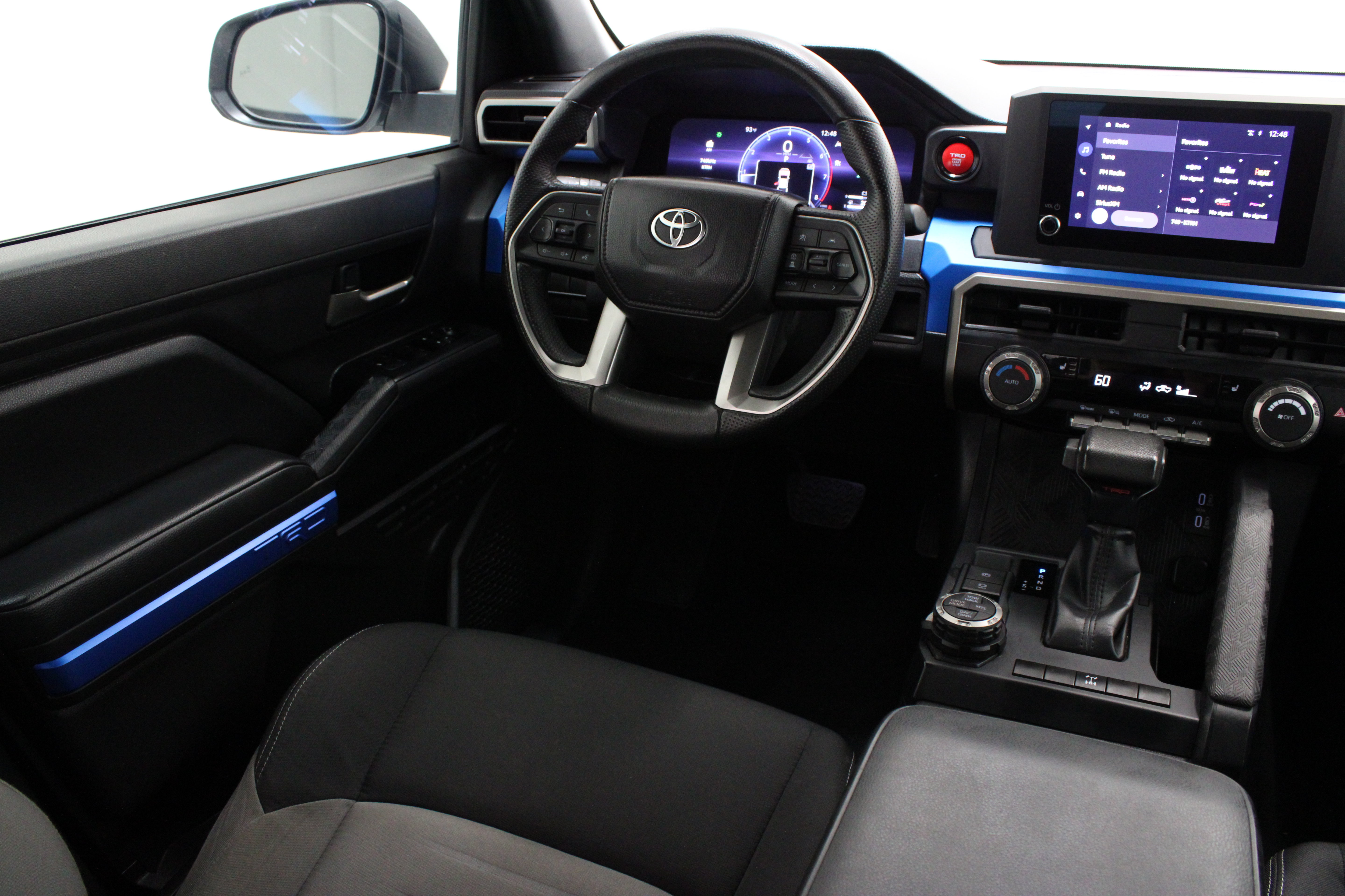 Used 2025 Toyota Tacoma TRD Off-Road AWD/4WD image 30