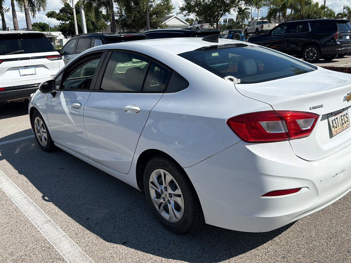 Used 2019 Chevrolet Cruze Sedan FWD image 4