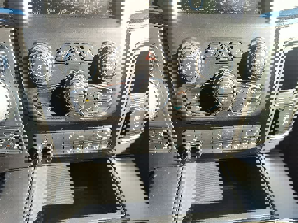 Used 2014 RAM 1500 Sport w/ Sport Premium Group image 19