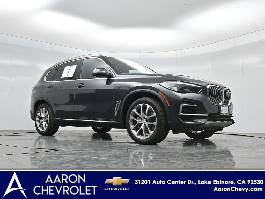 Used 2023 BMW X5 xDrive40i AWD/4WD image 2