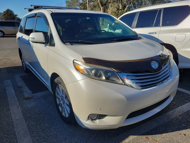 Used 2015 Toyota Sienna Limited image 2