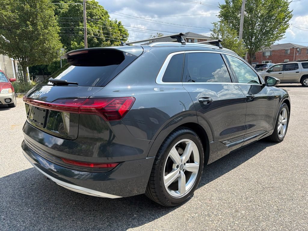Used 2019 Audi e-tron Premium Plus w/ Cold Weather Package AWD/4WD image 6