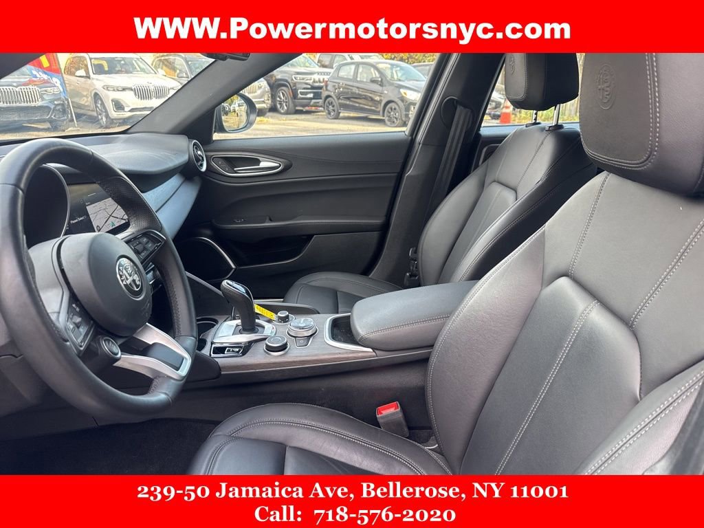 Used 2022 Alfa Romeo Giulia Ti image 33