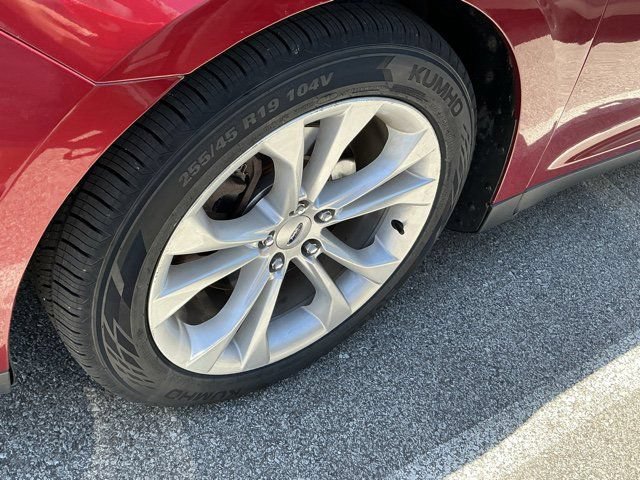 Used 2013 Ford Taurus SEL FWD image 16