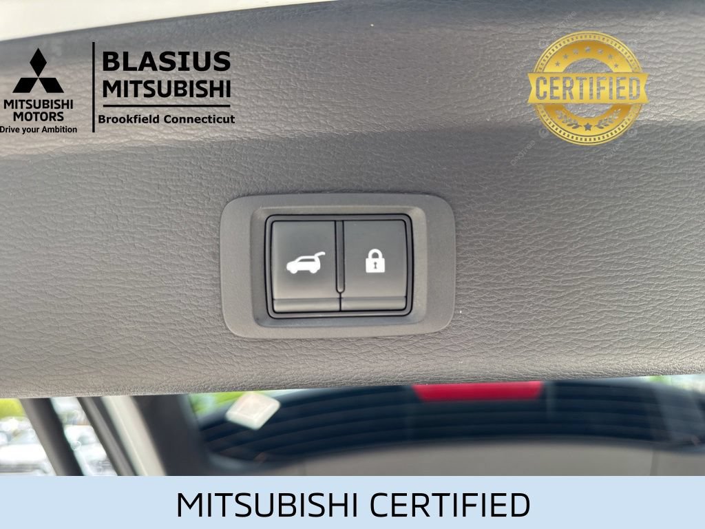 Used 2023 Mitsubishi Outlander 4WD Plug-In Hybrid image 13