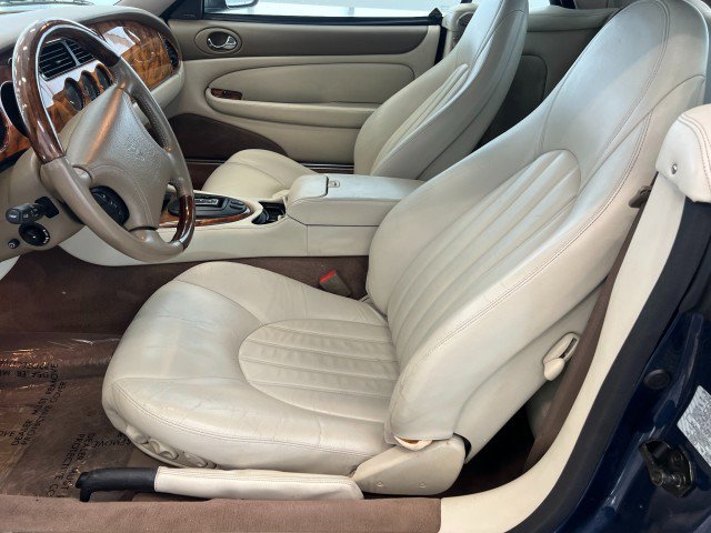 Used 1999 Jaguar XK8 Convertible RWD image 9