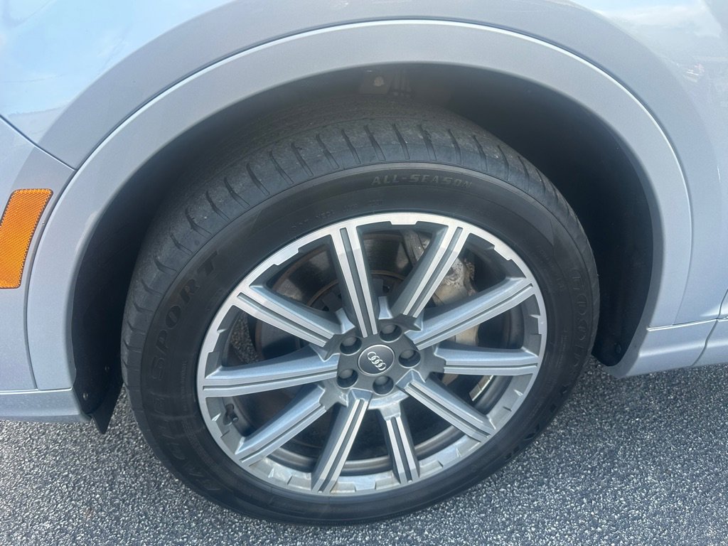 Used 2018 Audi Q7 3.0T Premium Plus w/ Premium Plus Package image 34