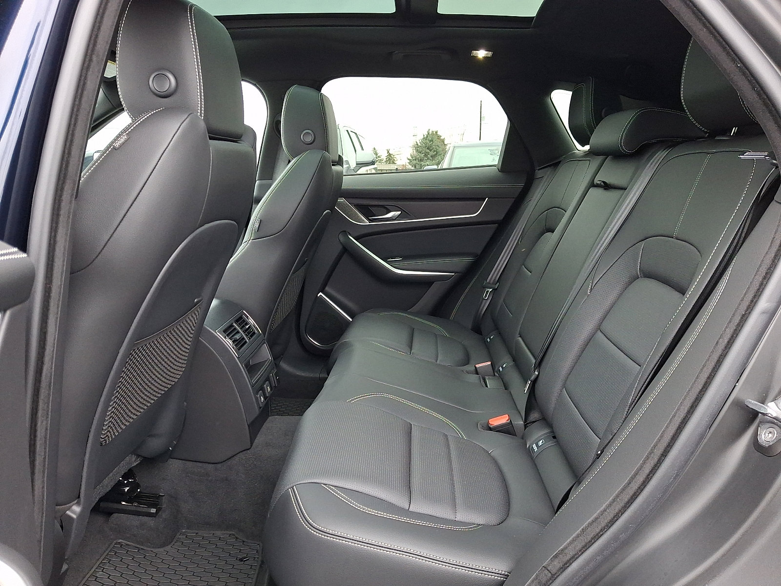 Used 2026 Jaguar F-PACE R-Dynamic S image 10