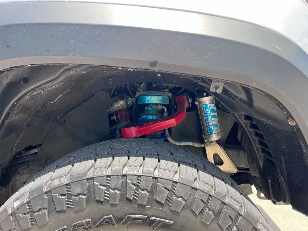 Used 2017 Toyota Tacoma TRD Off-Road RWD image 14