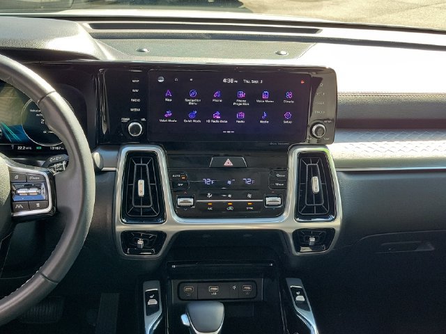 Certified 2023 Kia Sorento SX FWD image 18